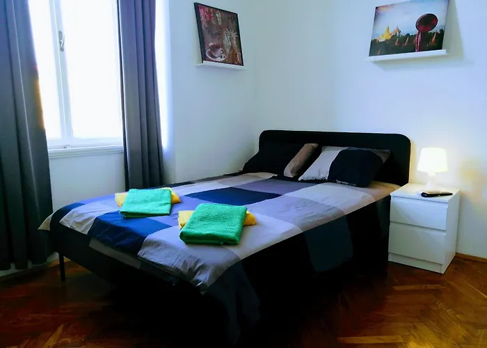 Pula Center Green Park Apartments And Rooms