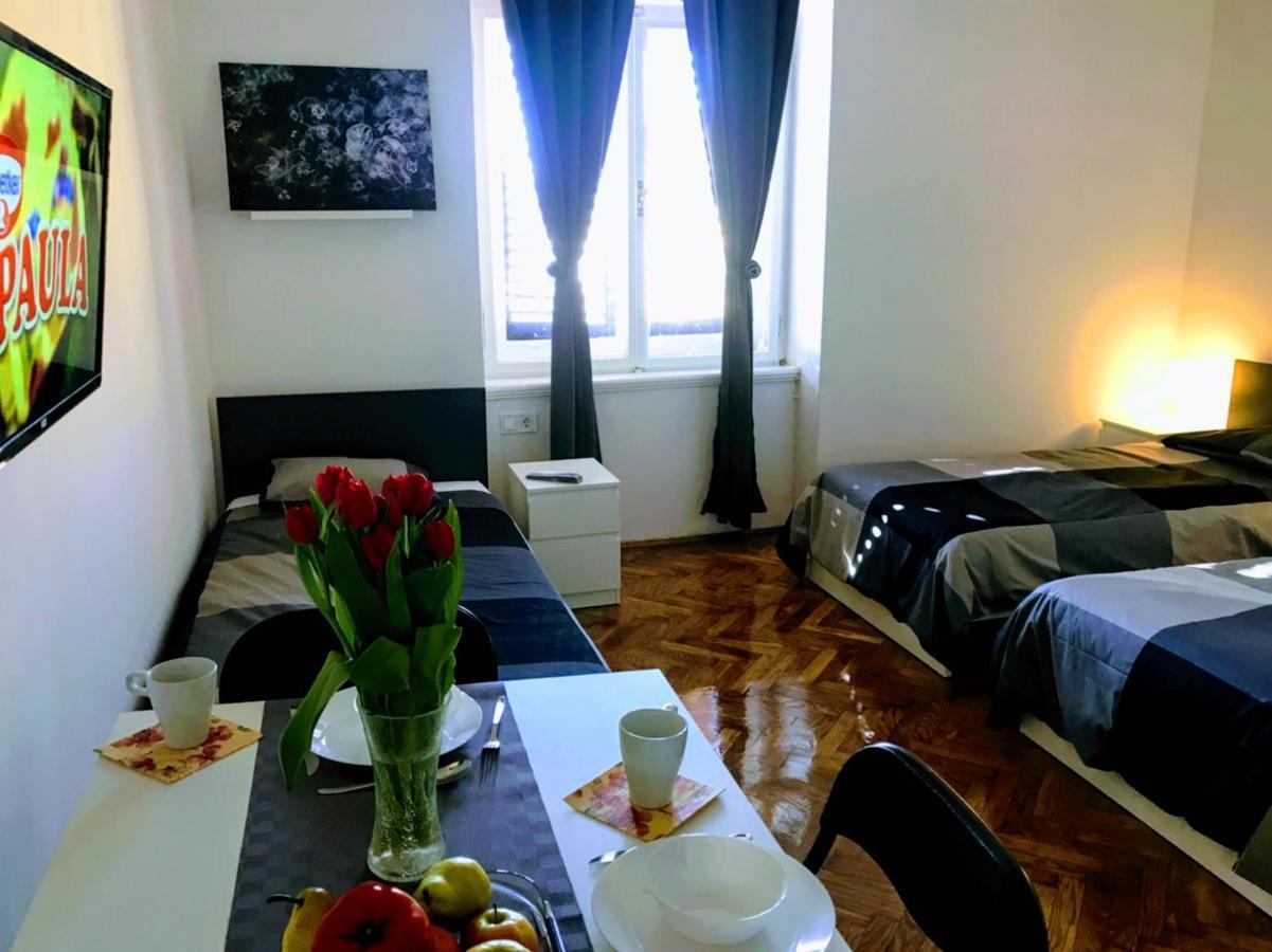 Center Park And Apartment